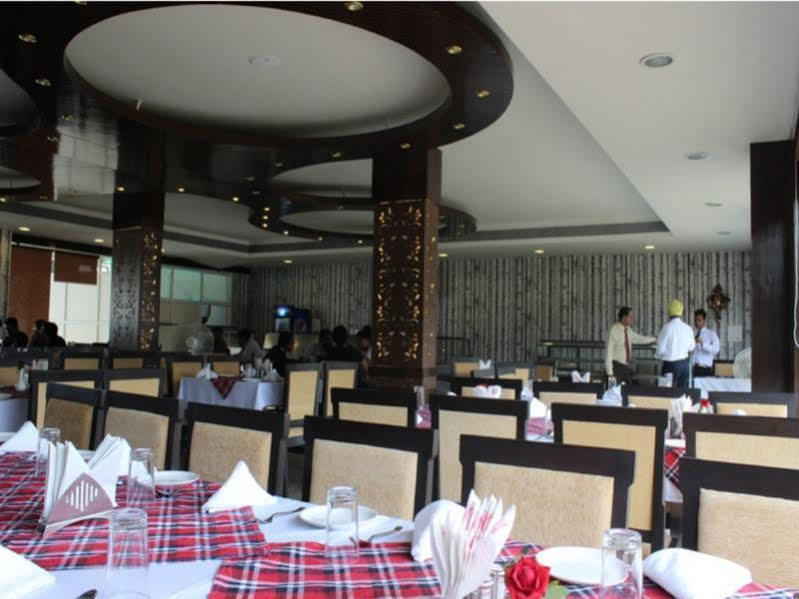 Hotel Shiv Vilas Bhopal Dış mekan fotoğraf